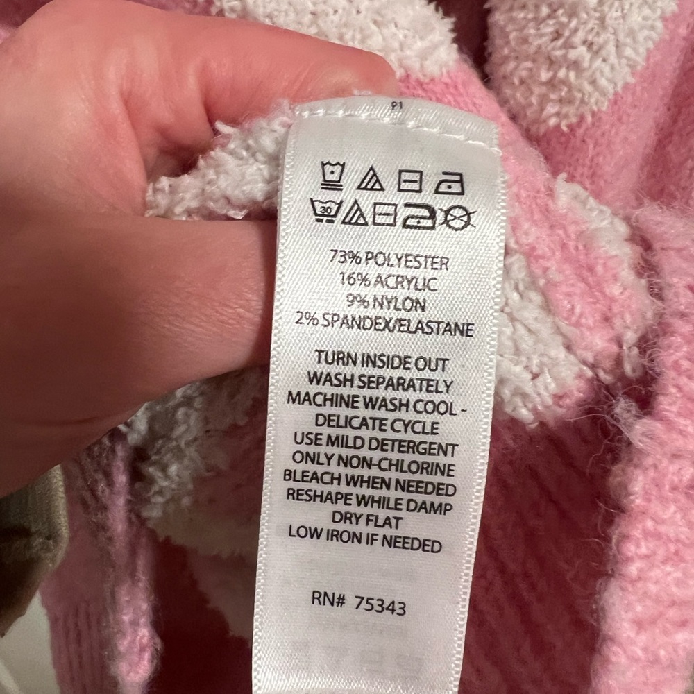 Cute Pink Valentine’s Day sweater - Picture 3 of 3